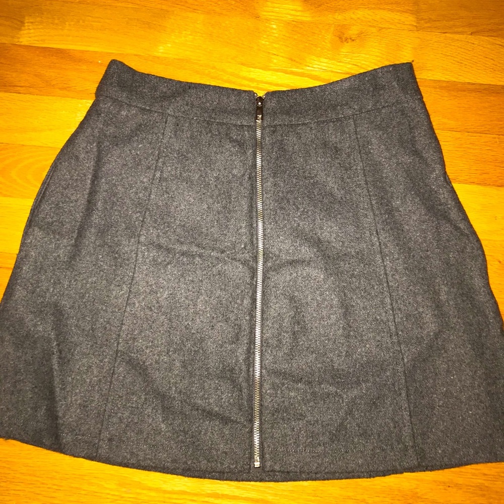 Forever 21 grey skirt